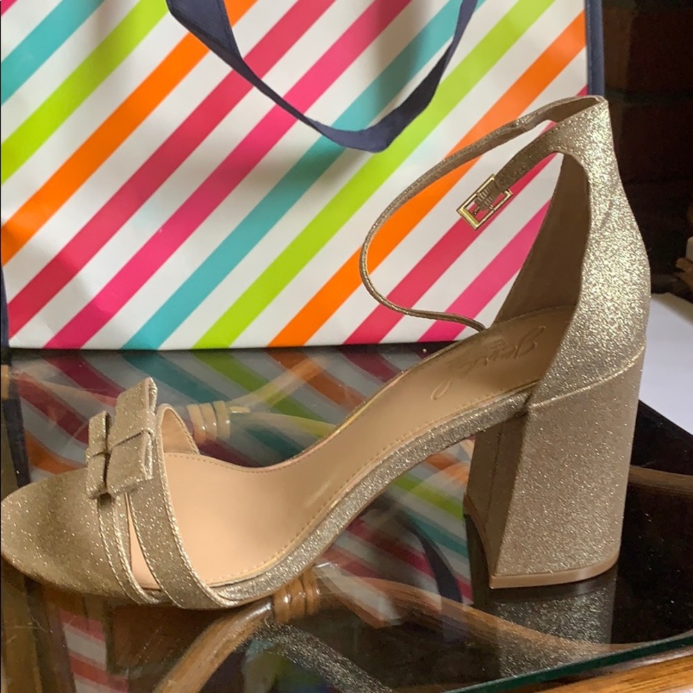 Dress shoes